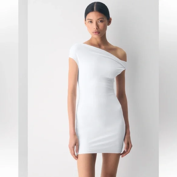 Aritzia White Original Contour Ravish Double Lined Off The Shoulder Dress Medium - Picture 2 of 13